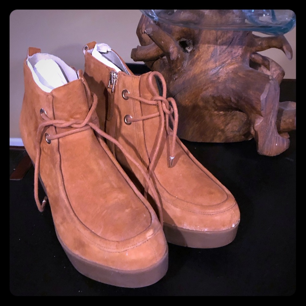 NWOT Light Brown Suede Booties